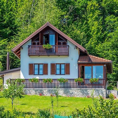 Holiday Home Mare Near River Karlovac Exteriér fotografie